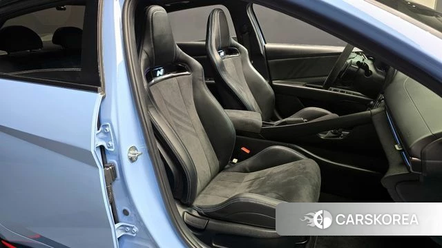 Hyundai Avante (CN7) 2022 Небесно-голубой из Кореи, фото 3