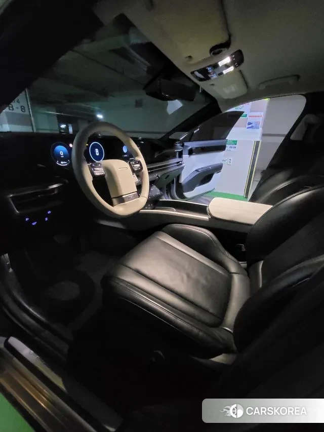 Hyundai Grandeur (GN7) 2023 Серебристо-серый из Кореи, фото 3