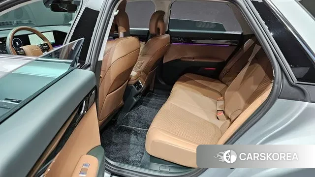 Hyundai Grandeur (GN7) 2023 Серебристо-серый из Кореи, фото 3