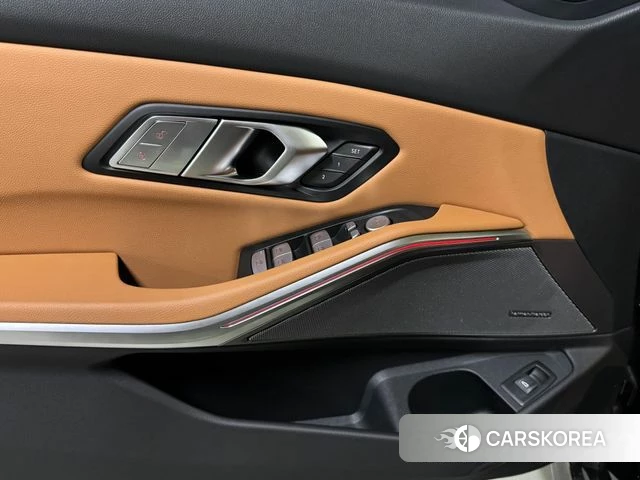 BMW 3 Series (G20) 2025 Черный из Кореи, фото 3