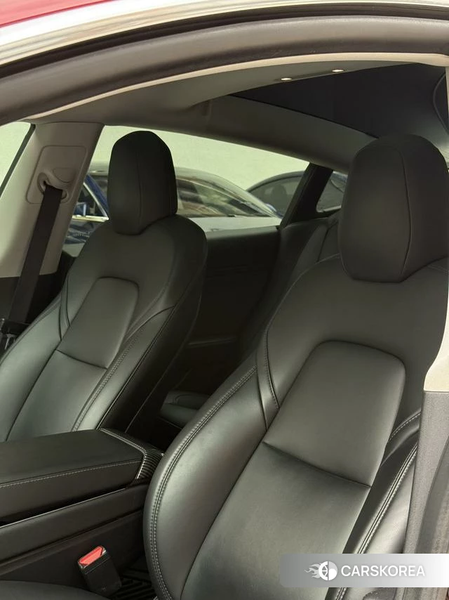 Tesla Model 3 2020 Красный из Китая, фото 3