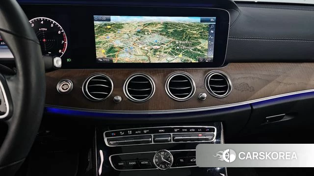Mercedes-Benz E-Class W213 2019 Серый из Кореи, фото 3