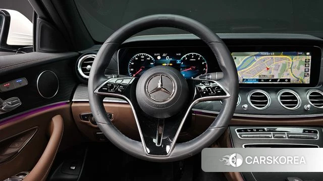 Mercedes-Benz E-Class W213 2023 Белый из Кореи, фото 3