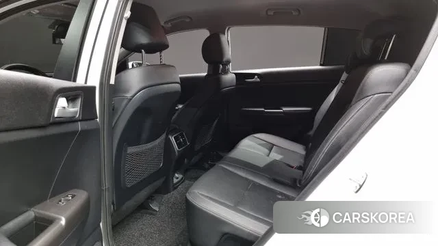 Kia Sportage 4th Generation 2018 Белый из Кореи, фото 3