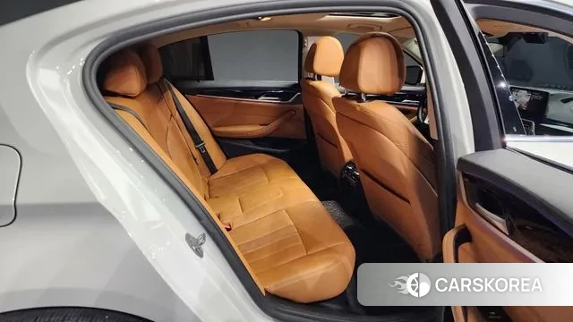 BMW 5 Series (G30) 2019 Белый из Кореи, фото 3