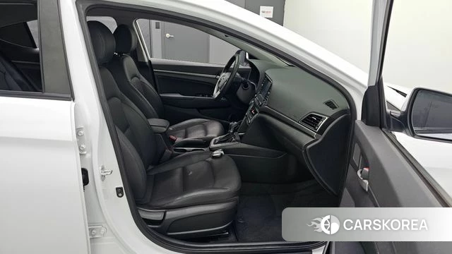 Hyundai Avante AD 2018 Белый из Кореи, фото 3