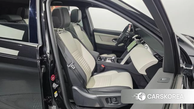 Land Rover Discovery Sports 2nd Generation 2024 Черный из Кореи, фото 3