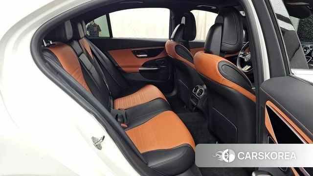 Mercedes-Benz C-Class W206 2023 Белый из Кореи, фото 3