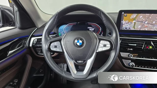 BMW 5 Series (G30) 2022 Черный из Кореи, фото 3