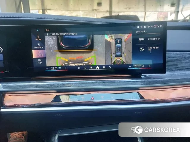 BMW 7 Series (G70) 2023 Черный из Кореи, фото 3