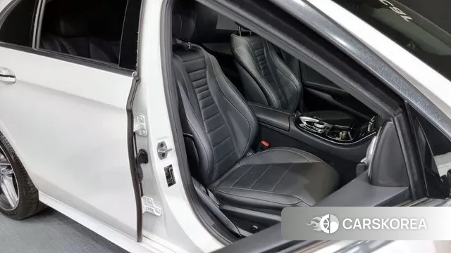 Mercedes-Benz E-Class W213 2020 Белый из Кореи, фото 3