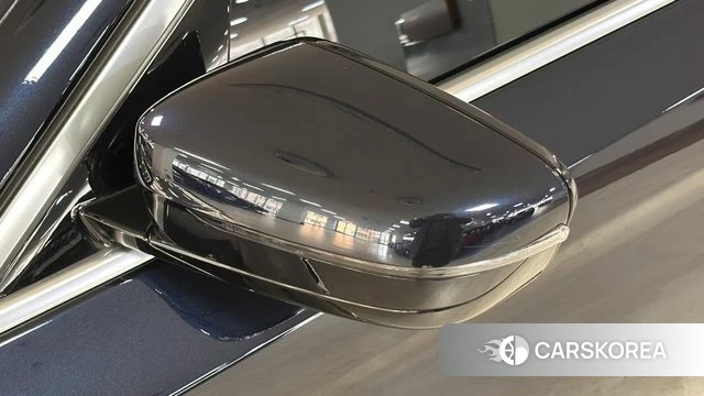 BMW 5 Series (G30) 2023 Черный из Кореи, фото 3