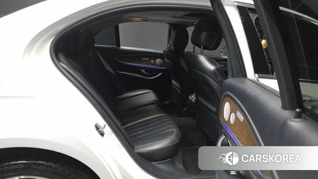 Mercedes-Benz E-Class W213 2020 Белый из Кореи, фото 3