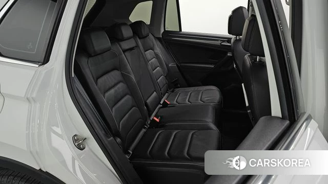 Volkswagen Tiguan second Generation 2020 Белый из Кореи, фото 3