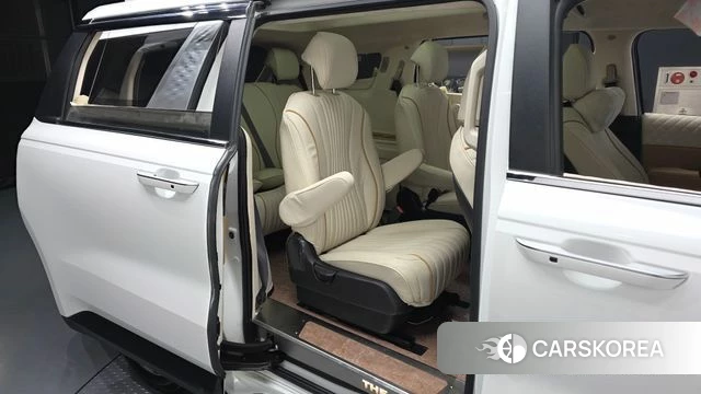 Kia Carnival 4th generation 2023 Белый из Кореи, фото 3