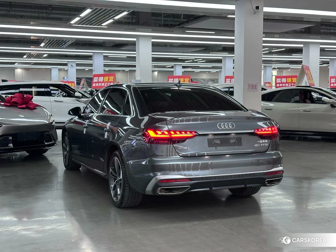 Audi A4L 2021 Темно-серый из Китая, фото 3