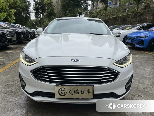 Ford Mondeo 2021 Белый из Китая, фото 3