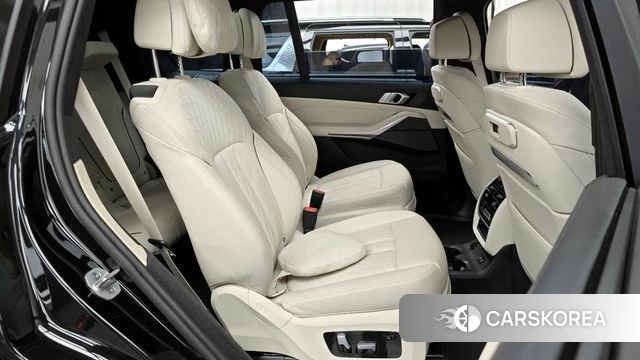 BMW X7 (G07) 2025 Черный из Кореи, фото 3