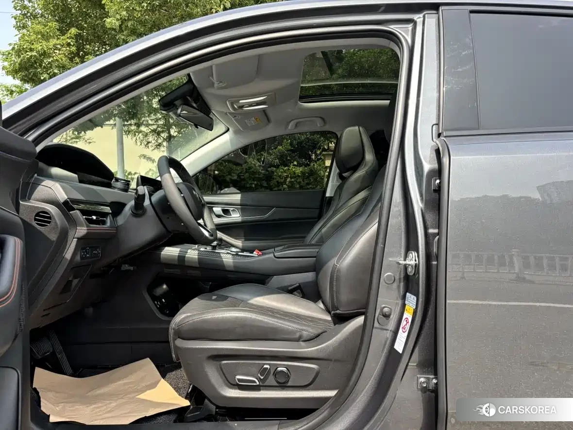 Chang'an Changan UNI-K 2021 Silver/gray из Китая, фото 3