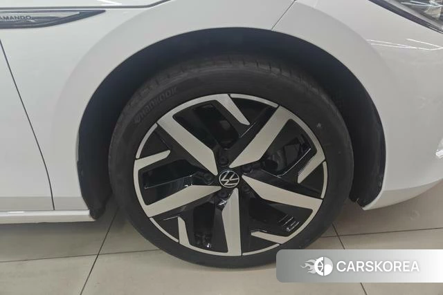 Volkswagen Lingdu 2023 Белый из Китая, фото 3