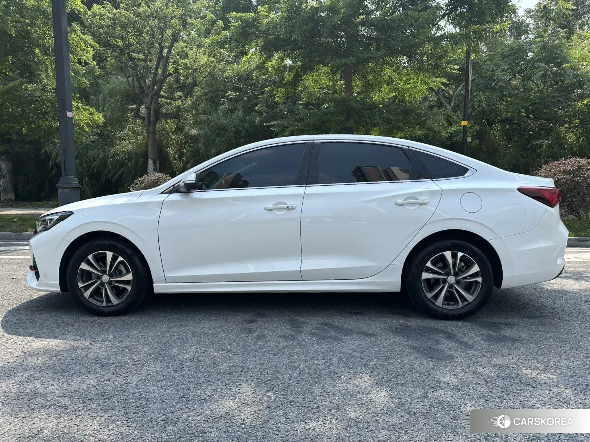Chang'an Yidong 2023 Белый из Китая, фото 3