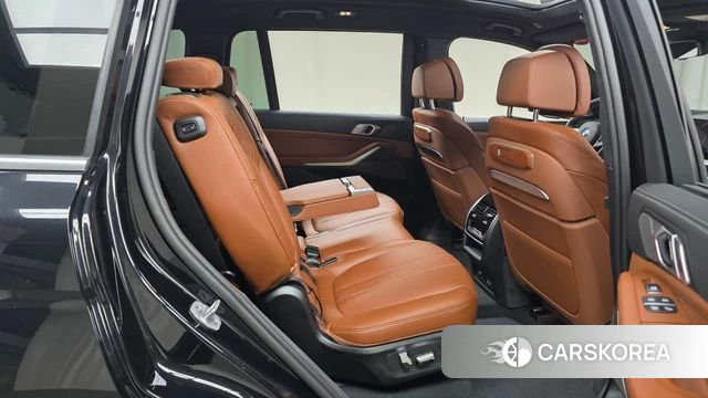 BMW X7 (G07) 2025 Черный из Кореи, фото 3