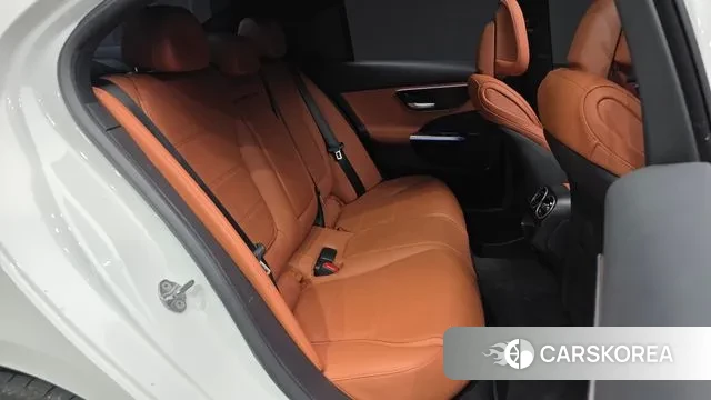 Mercedes-Benz C-Class W205 2022 Белый из Кореи, фото 3