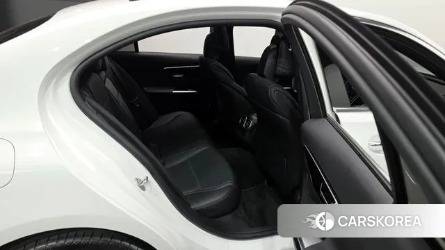 Mercedes-Benz C-Class W206 2022 Белый из Кореи, фото 3