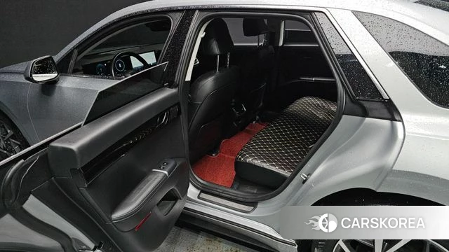 Hyundai Grandeur (GN7) 2024 Серебристо-серый из Кореи, фото 3