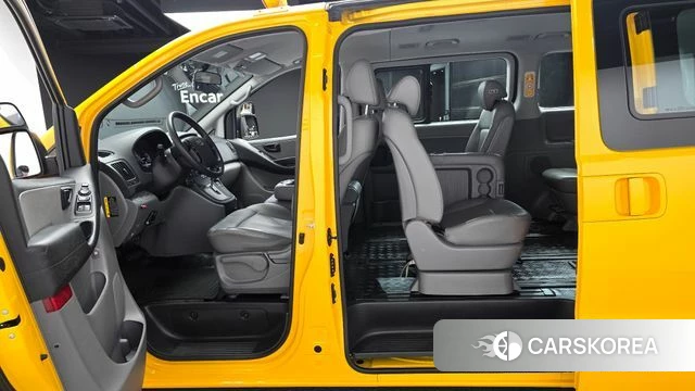 Hyundai The New Grand Starex 2018 Желтый из Кореи, фото 3