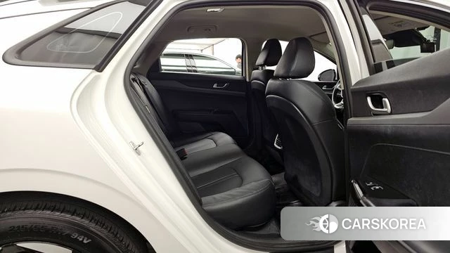 Kia The New K5 3rd generation 2024 Белый из Кореи, фото 3