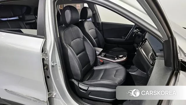 Kia Niro EV 2021 Серебряный из Кореи, фото 3