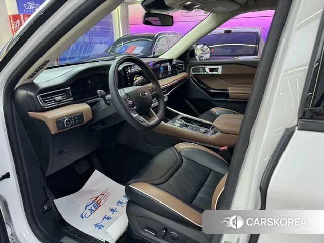 Ford Explorer 2024 Белый из Китая, фото 3