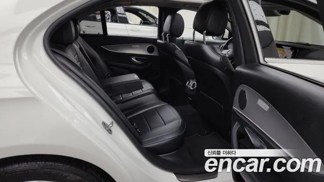 Mercedes-Benz E-Class W213 2018 Белый из Кореи, фото 3