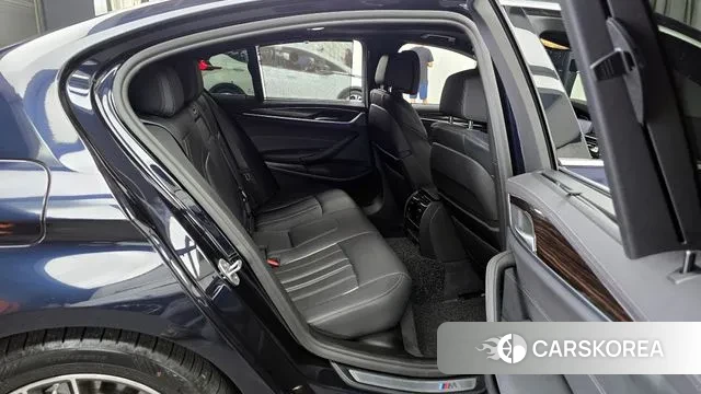 BMW 5 Series (G30) 2022 Черный из Кореи, фото 3