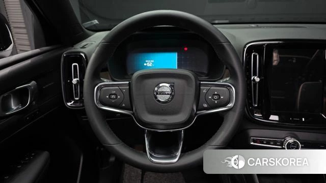 Volvo XC40 Richards 2024 Белый из Кореи, фото 3