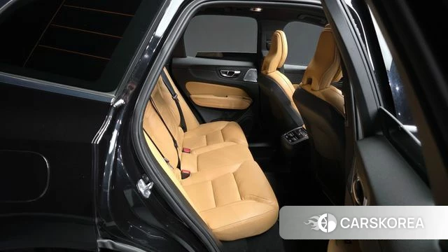 Volvo XC60 second Generation 2021 Черный из Кореи, фото 3