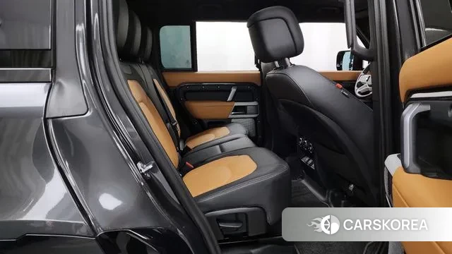 Land Rover Defender (L663) 2023 Серый из Кореи, фото 3