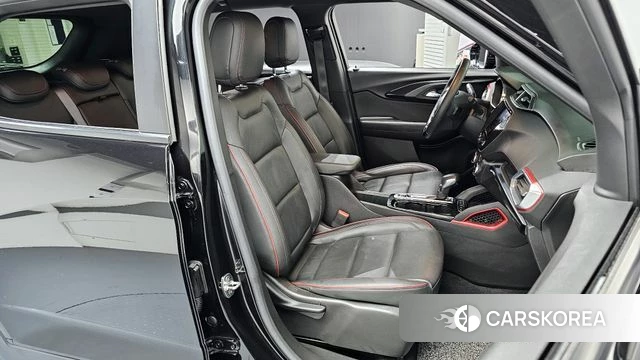 Chevrolet (GM Daewoo) Trailblazer 2023 Черный из Кореи, фото 3