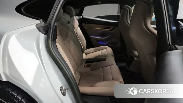 Porsche Taycan 2023 Белый из Кореи, фото 3