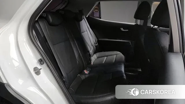 Kia Stonic 2019 Белый из Кореи, фото 3