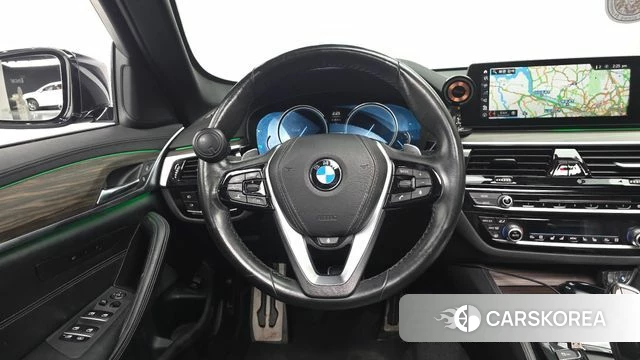 BMW 5 Series (G30) 2018 Черный из Кореи, фото 3