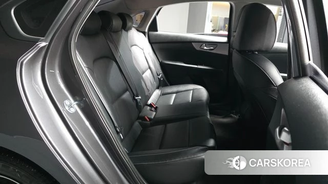 Kia The New K3 2nd generation 2022 Серый из Кореи, фото 3