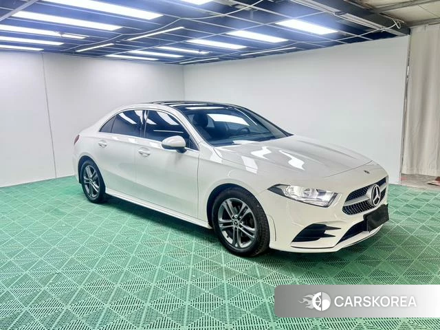Mercedes-Benz Class A 2022 Белый из Китая, фото 3