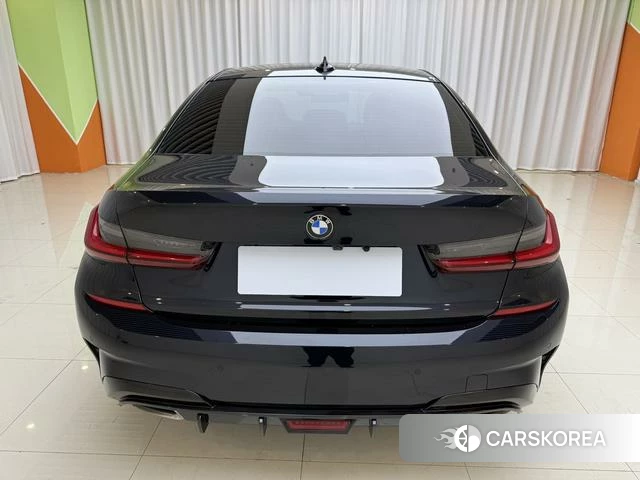 BMW 3 series 2022 Черный из Китая, фото 3