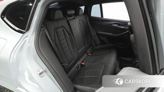 BMW X4 (G02) 2025 Серебристо-серый из Кореи, фото 3
