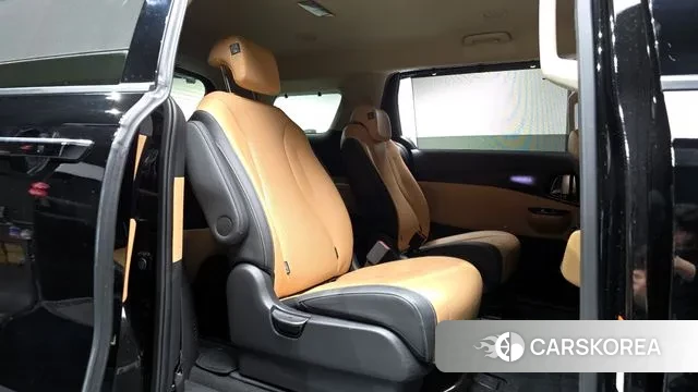 Kia Carnival 4th generation 2023 Черный из Кореи, фото 3