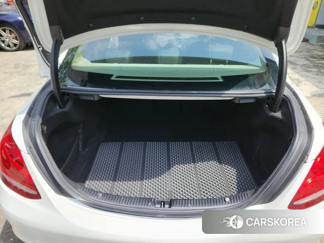 Mercedes-Benz C-Class W205 2018 Белый из Кореи, фото 3