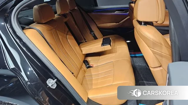 BMW 5 Series (G30) 2021 Черный из Кореи, фото 3