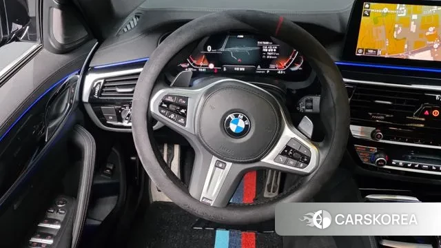 BMW 5 Series (G30) 2022 Черный из Кореи, фото 3